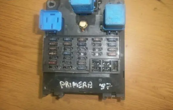 Nissan Primera Fuse box set