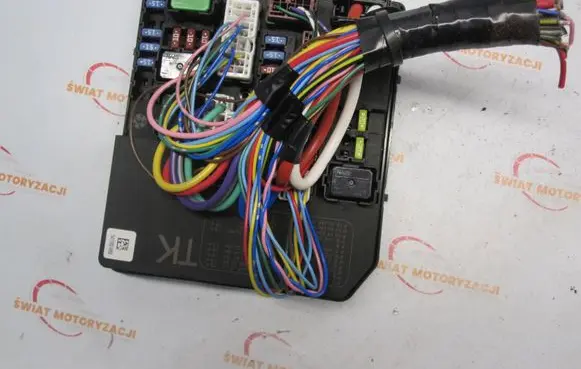 Nissan Juke I F15 Fuse box set 284B71TX2B
