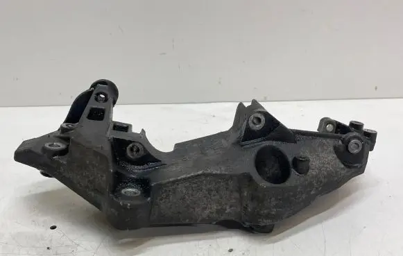Renault Trafic II (X83) Generator/alternator bracket 8200527320