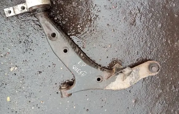 Nissan Quest Front lower control arm/wishbone 000