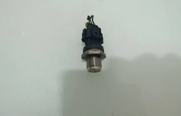 KIA Sportage Fuel pressure sensor 0261006404