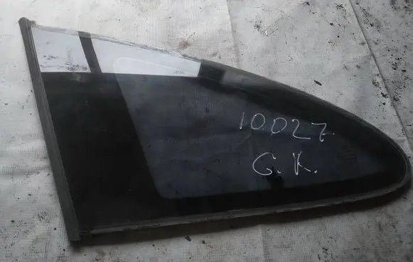 Honda CR-V Rear side window AS2