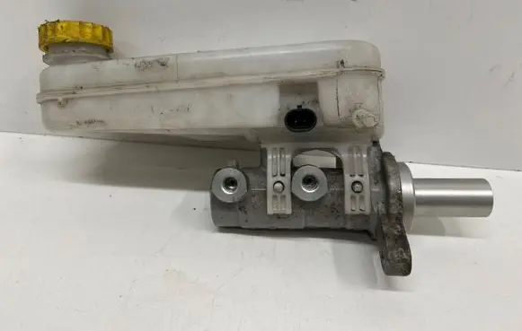 Peugeot Boxer Master brake cylinder Y24113