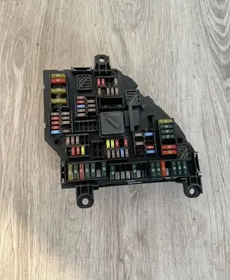 BMW 7 F01 F02 F03 F04 Fuse module 417033451 9264924