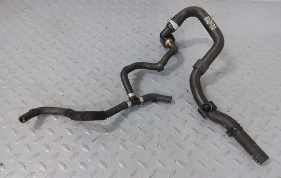 Skoda Kamiq Engine coolant pipe/hose 2Q0122101DA