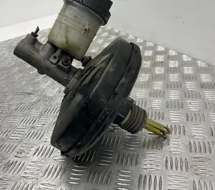 Volvo S40, V40 Brake booster 30884422 136893