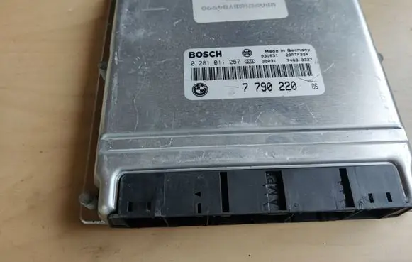 BMW X5 E53 Engine control unit/module 7790220