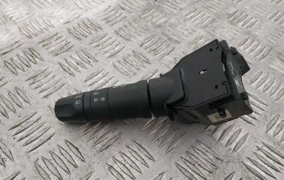 Nissan Primera Indicator stalk 25540AV600