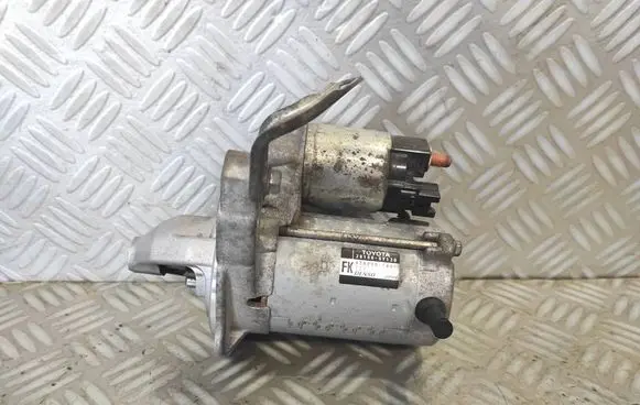 Toyota Yaris Starter motor 281000Y130 4380001440