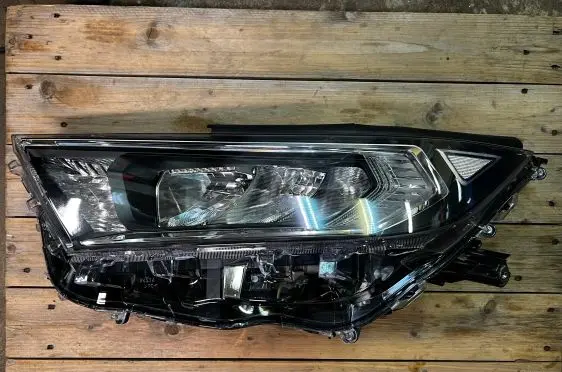 Toyota RAV 4 (XA50) Headlight/headlamp 8118542840