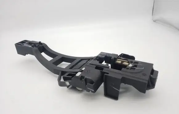 Ford Focus Front door exterior handle/bracket CM51A224A37CE