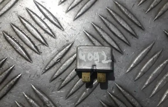 Audi A8 S8 D3 4E Other relay 443937105a