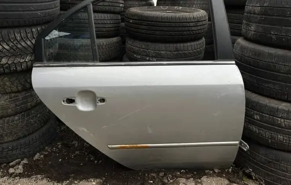 Hyundai Sonata Rear door 43R000383 E000008 DOT748M42AS2