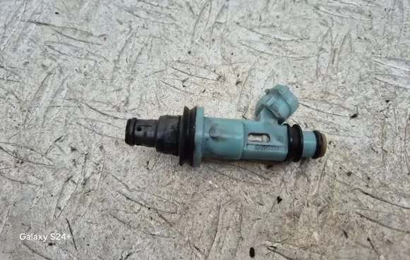 Lexus GS 300 400 430 Fuel injector 2325046090