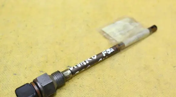 Opel Vivaro Oil level sensor 