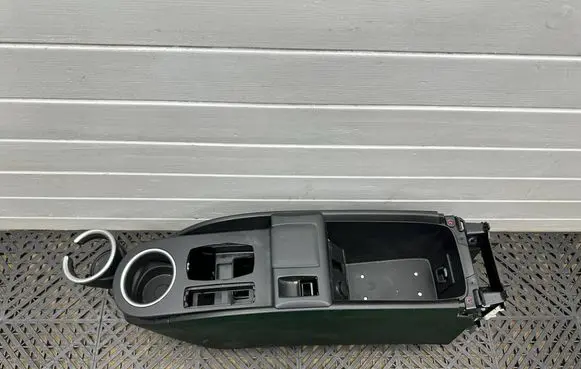 BMW i3 Glove box 72758410 9283135 51169283135