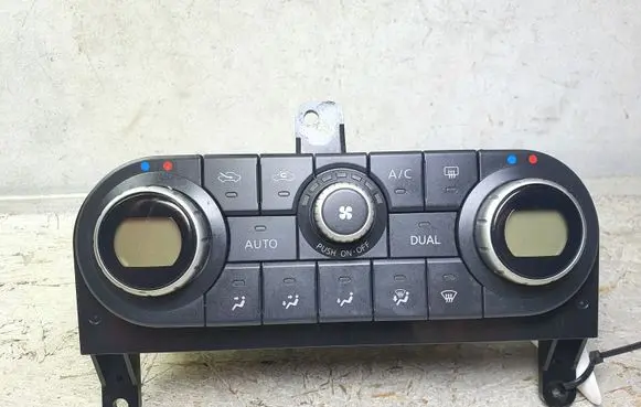 Nissan Qashqai Climate control unit 27500JD45C