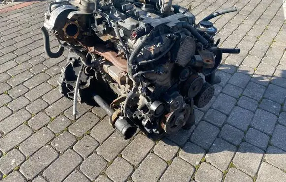 Toyota Avensis T250 Engine 2AD 256200R012 281000G040