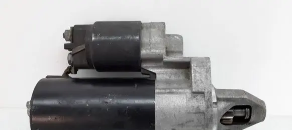 Mercedes-Benz E W210 Starter motor A1121510001