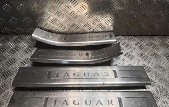 Jaguar XJ X351 sill trim set (inner) C2D4740 AW9313200AE