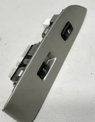 Lexus RX 330 - 350 - 400H Electric window control switch 8403048070