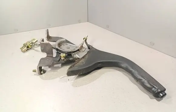 Hyundai Santa Fe Handbrake/parking brake lever assembly 9383028000