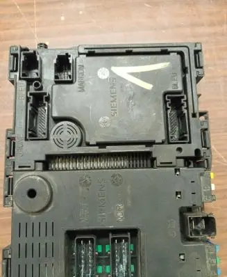 Peugeot 406 Central body control module 9640091280
