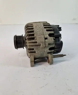 Volkswagen Golf V Generator/alternator 06F903023C
