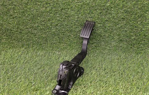 Volvo V40 Accelerator throttle pedal 31280596