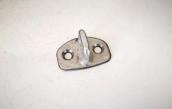 Skoda Octavia Mk2 (1Z) Rear door lock loop/hook striker 6y0837033c 1z0837033c