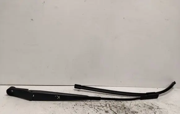 Opel Zafira B Front wiper blade arm 13145563