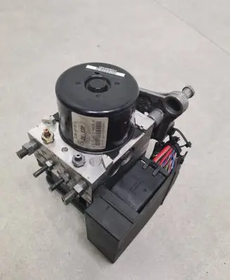 Mercedes-Benz C W204 ABS Pump A2049012500 28526329053 10092623353