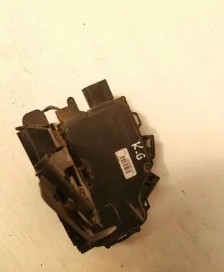 Audi A6 S6 C5 4B Rear door lock 4B0839015G