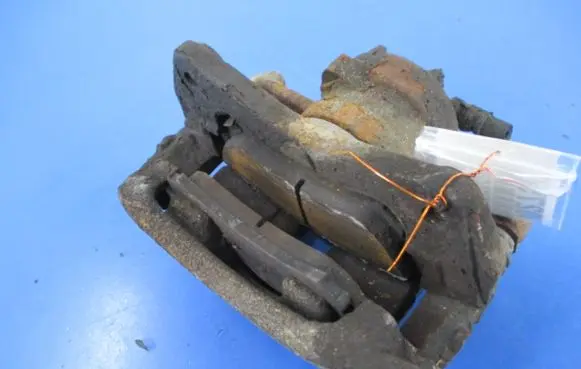 Mitsubishi Colt CZ3 Front brake caliper