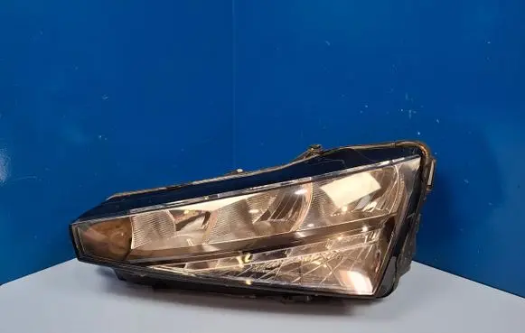 Skoda Scala Headlight/headlamp 657941015 90176071