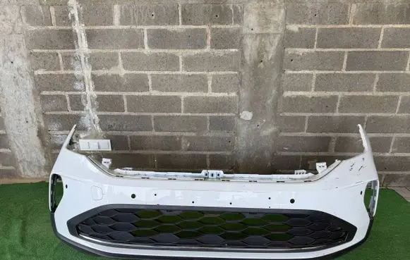 Volkswagen Taigo Front bumper 207807221C