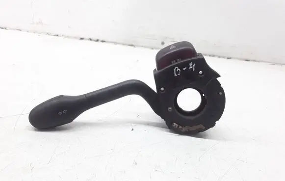 Volkswagen PASSAT B4 Indicator stalk