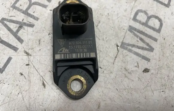 Porsche Panamera (970) Airbag deployment crash/impact sensor 97060611101
