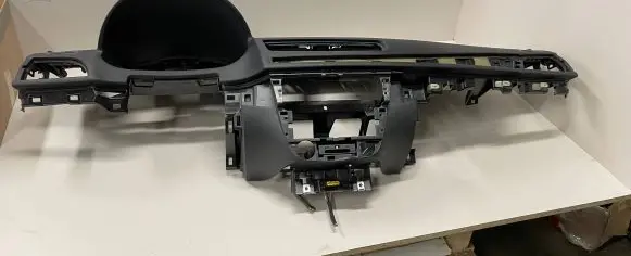 Renault Megane III Dashboard 681008137R