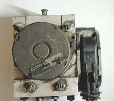 Iveco Daily 4th gen ABS Pump 0265234748 504346594 0265951233