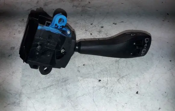 BMW X3 E83 Wiper control stalk 8363669 01204020