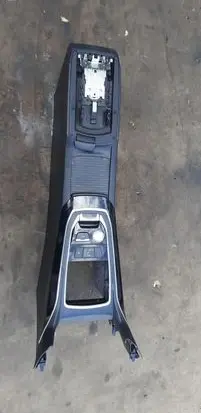Engine start stop button switch