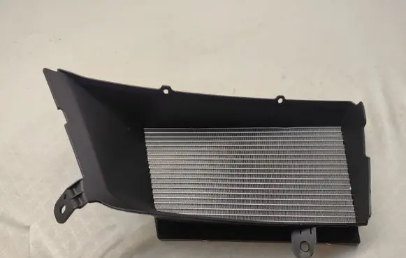 Porsche Macan (95B) Intercooler air channel guide 30E117335Q 202395B KM202395B