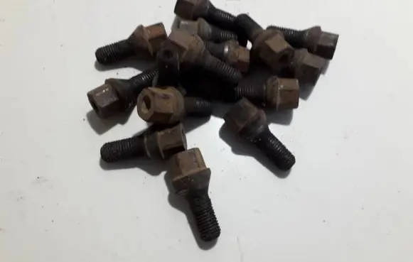 Opel Astra G Nuts/bolts 