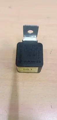 Volkswagen PASSAT B5 Other relay 10R027025