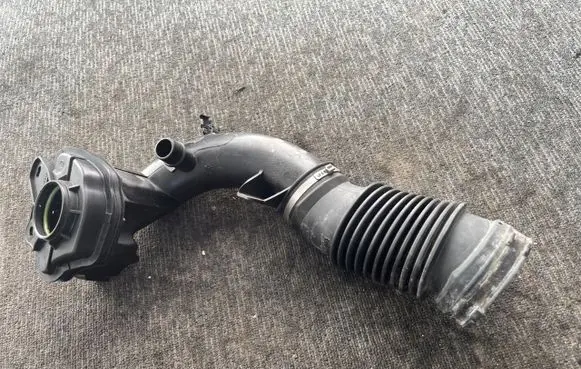 Intake resonator