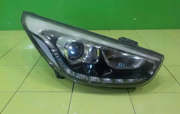 Hyundai ix35 Headlight/headlamp PRZOD