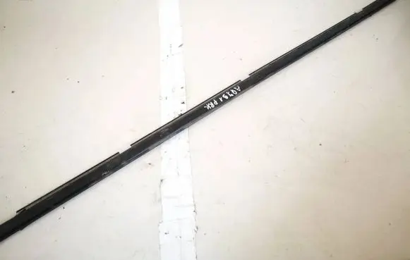 Nissan Primera Front door glass trim molding 