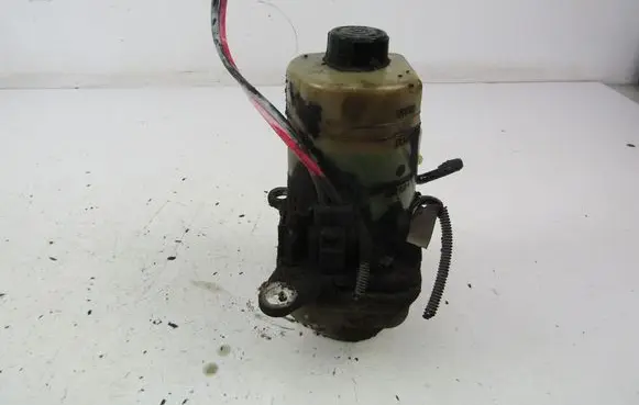 Ford Focus C-MAX Power steering pump 