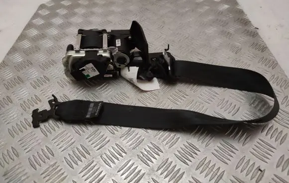 Volvo XC90 Front seatbelt 31675238
